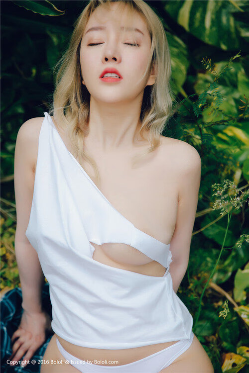 爱游戏中国官方登录入口网站-短视频热传：台球神技一击即中，台球实战视频