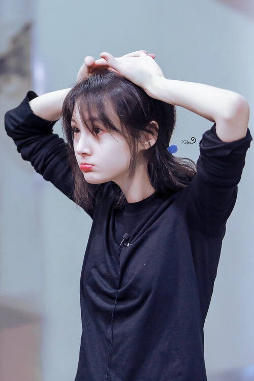 爱游戏体育平台-葡萄牙队在西班牙韦尔瓦大奖赛中参赛,卫冕冠军葡萄牙队