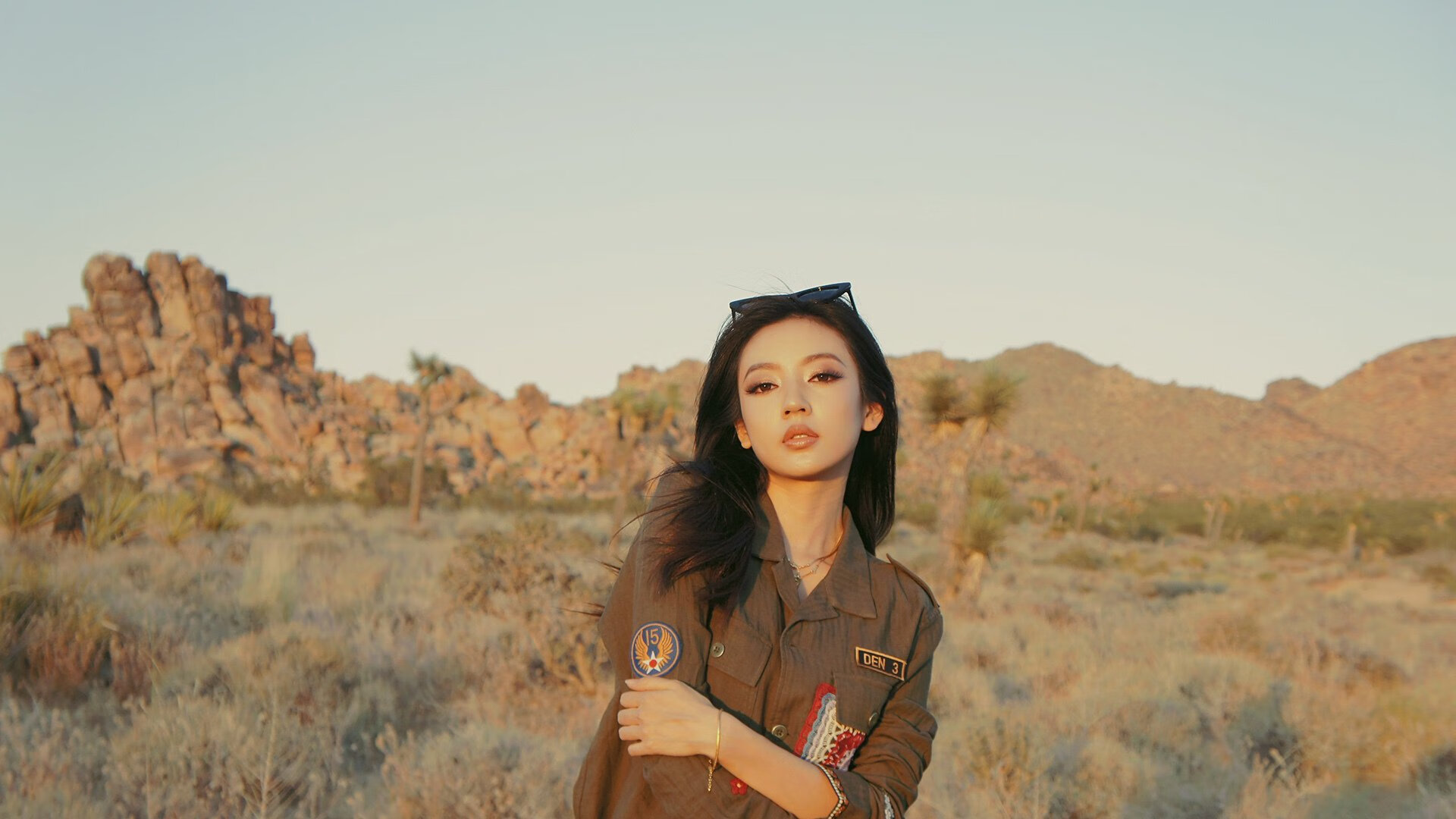 爱游戏中国官方网站平台-裁判员裁决争议引发热议，公正性受到关注，裁判员宣布