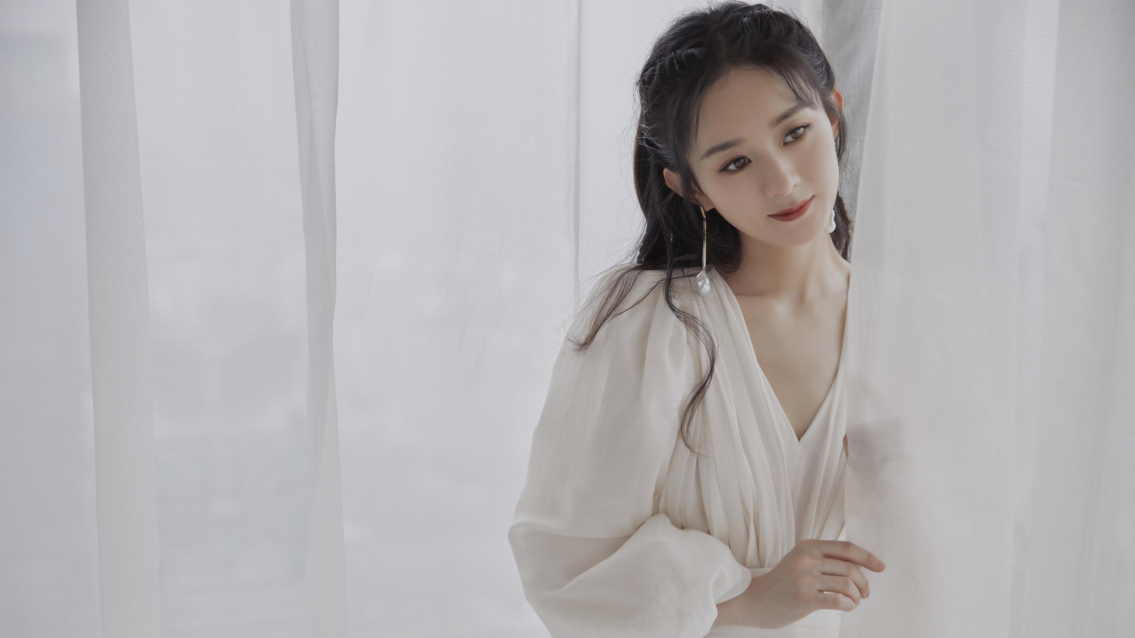 AYX体育官网-哥伦比亚队后卫佩雷斯在巴黎奥运会上表现出色，2021哥伦比亚球员