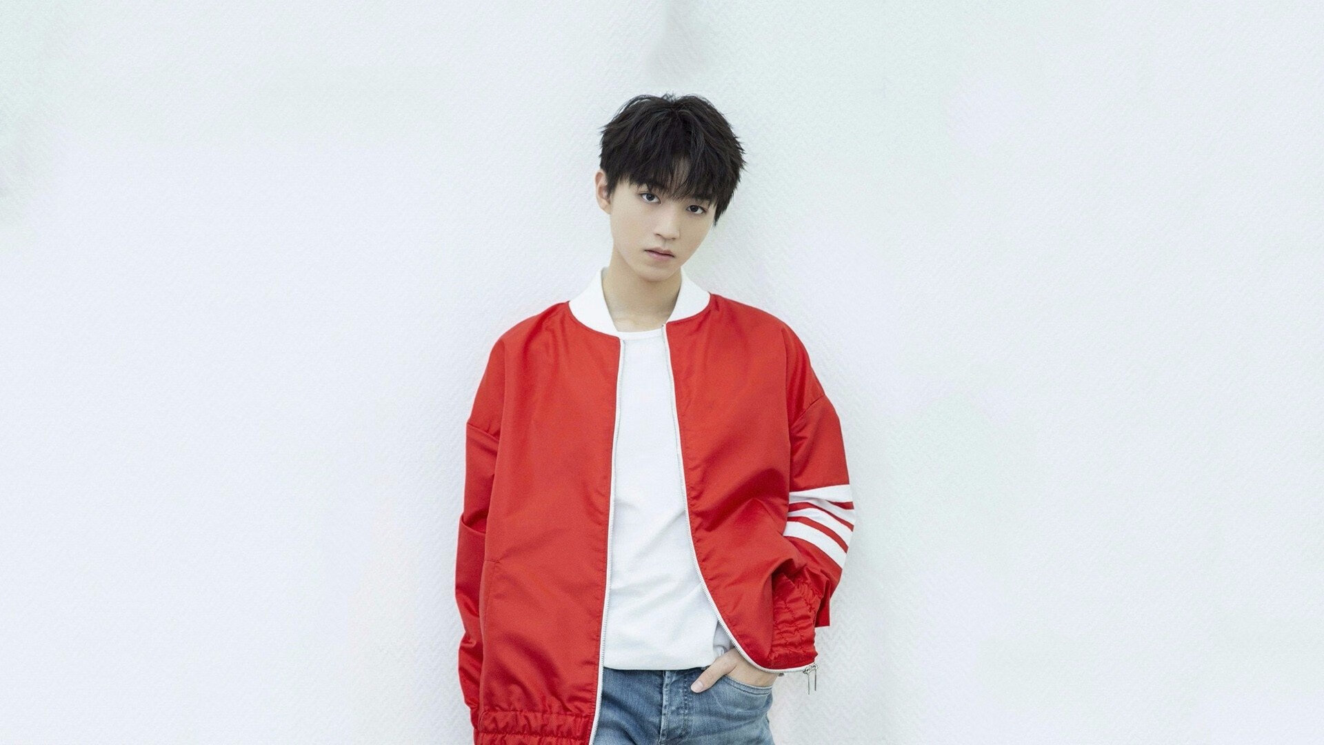 爱游戏体育-“跑酷赛道:东安湖体育公园极速冲刺,运动员决战极限”