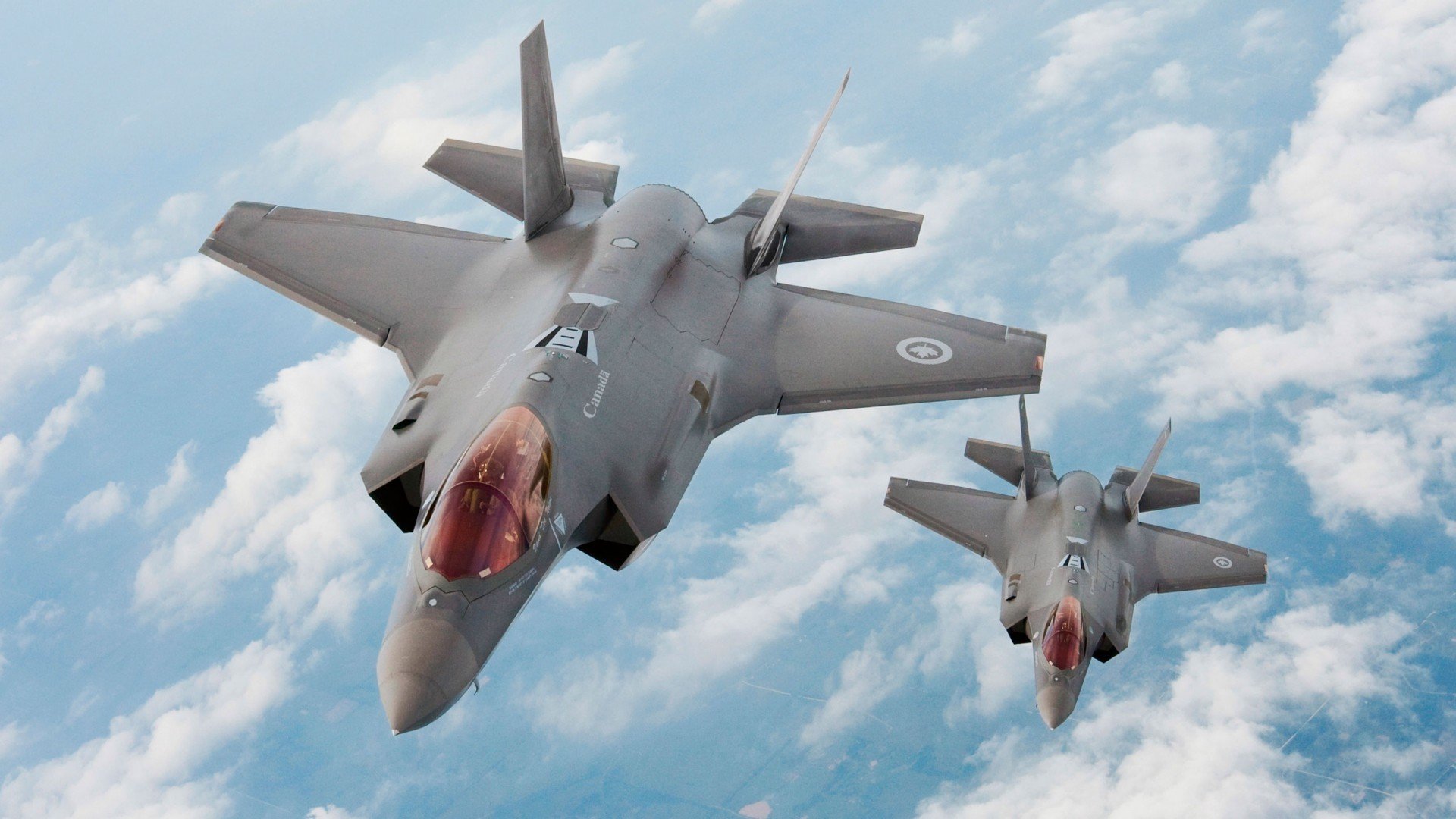 AYX GAME-C罗训练中与小球迷互动温馨一刻,c罗小球迷感动瞬间